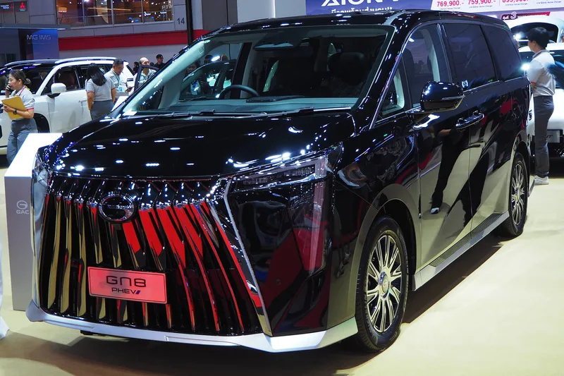 ภาพรถ GAC GN8 PHEV คันจริง ใช้ประกอบการเลือกรุ่น