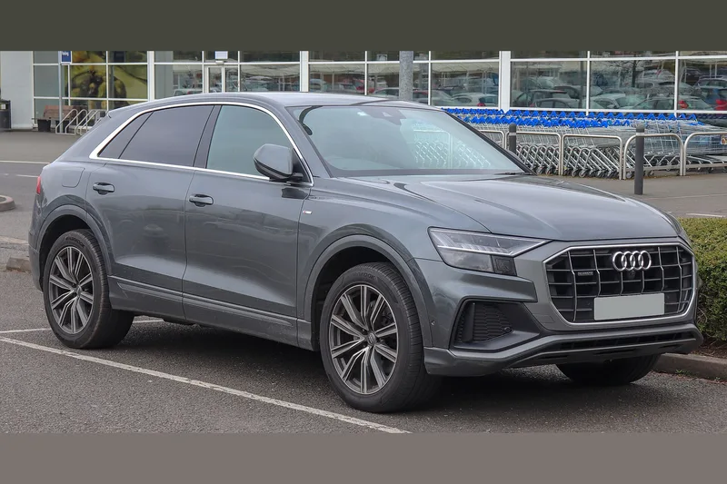 ภาพรถ Audi Q8 ตัวถัง 4M (2018-ปัจจุบัน) คันจริง ใช้ประกอบการเลือกไซซ์ยางให้ตรงรุ่น