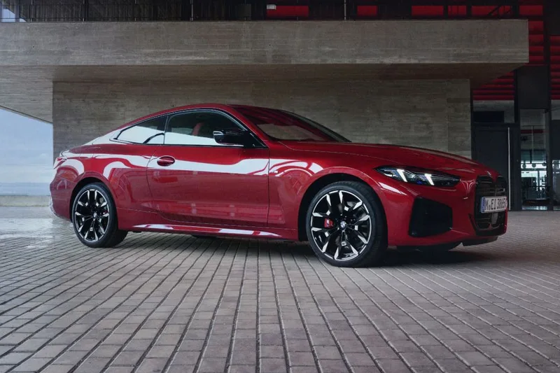 ภาพรถ BMW 4 Series Coupé ของแท้จากสื่อทางการของผู้ผลิต ใช้ประกอบการเลือกรุ่น
