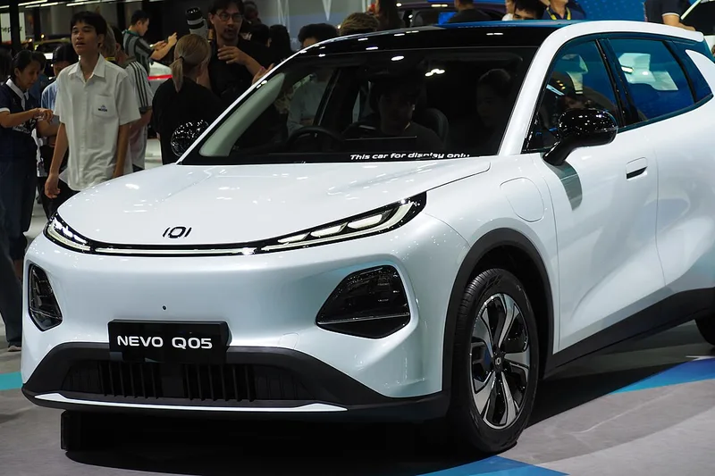 ภาพรถ Changan NEVO Q05 คันจริง ใช้ประกอบการเลือกรุ่น