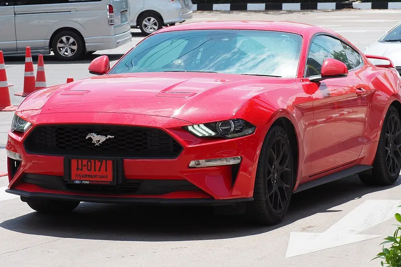 ภาพรถ Ford Mustang S550 (2559-2566 / 2016-2023) คันจริง ใช้ประกอบการเลือกไซซ์ยางให้ตรงรุ่น