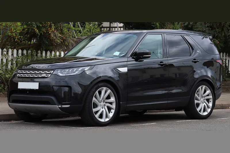 ภาพรถ Land Rover Discovery ตัวถัง L462 (2017-ปัจจุบัน) คันจริง ใช้ประกอบการเลือกรุ่น