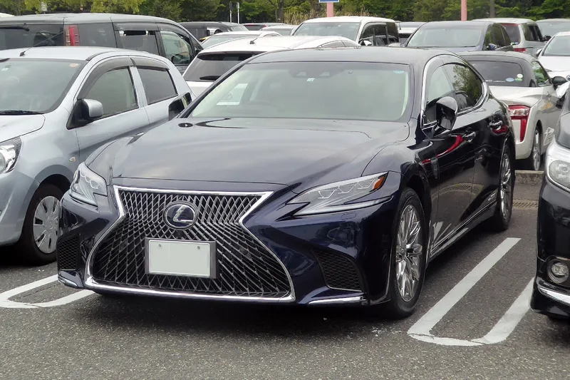 ภาพรถ Lexus LS ตัวถัง XF50 (2018-ปัจจุบัน) คันจริง ใช้ประกอบการเลือกรุ่น