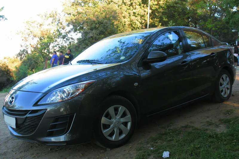 ภาพรถ Mazda3 ตัวถัง BL (2011-2014) คันจริง ใช้ประกอบการเลือกรุ่น