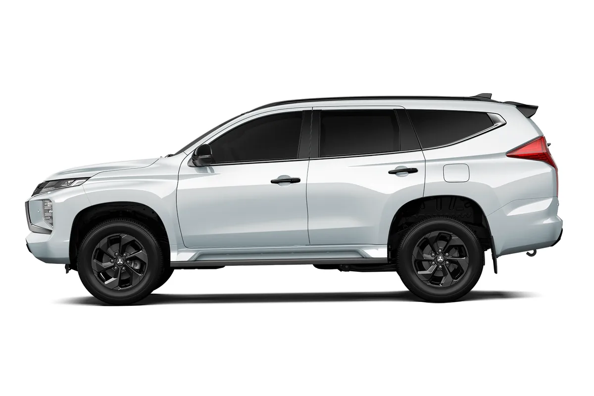 ภาพรถ Mitsubishi Pajero Sport ของแท้จากสื่อทางการของผู้ผลิต ใช้ประกอบการเลือกไซซ์ยางให้ตรงรุ่น