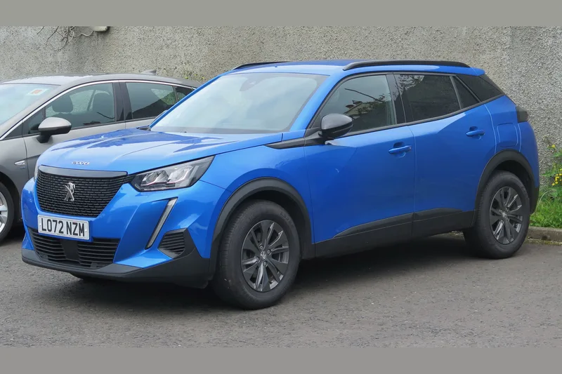 ภาพรถ Peugeot 2008 รุ่นที่ 2 (2021-ปัจจุบัน) คันจริง ใช้ประกอบการเลือกรุ่น