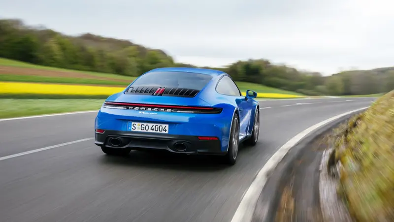 ภาพรถ Porsche 911 ของแท้จากสื่อทางการของผู้ผลิต ใช้ประกอบการเลือกรุ่น