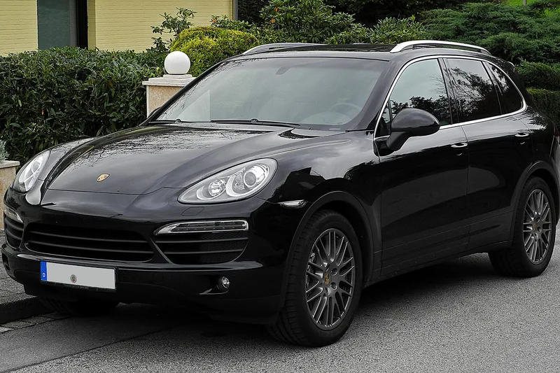 ภาพรถ Porsche Cayenne ตัวถัง 92A (2010-2017) คันจริง ใช้ประกอบการเลือกรุ่น