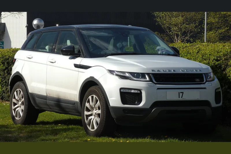 ภาพรถ Range Rover Evoque ตัวถัง L538 (2011-2018) คันจริง ใช้ประกอบการเลือกไซซ์ยางให้ตรงรุ่น