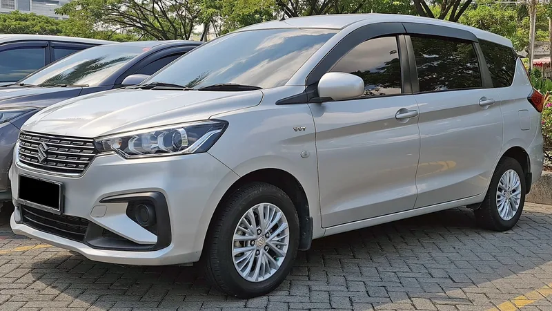 ภาพรถ Suzuki Ertiga คันจริง ใช้ประกอบการเลือกไซซ์ยางให้ตรงรุ่น