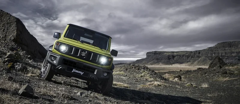 ภาพรถ Suzuki Jimny ของแท้จากสื่อทางการของผู้ผลิต ใช้ประกอบการเลือกไซซ์ยางให้ตรงรุ่น