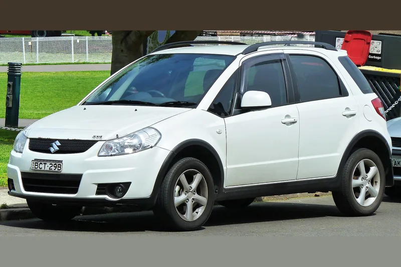 ภาพรถ Suzuki SX4 1.6 แฮทช์แบ็ก (2007-2012) คันจริง ใช้ประกอบการเลือกรุ่น