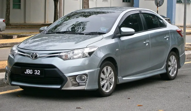 ภาพรถ Toyota Vios คันจริง ใช้ประกอบการเลือกไซซ์ยางให้ตรงรุ่น