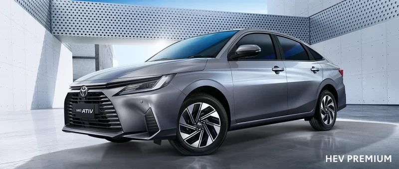 ภาพรถ Toyota Yaris Ativ ของแท้จากสื่อทางการของผู้ผลิต ใช้ประกอบการเลือกไซซ์ยางให้ตรงรุ่น