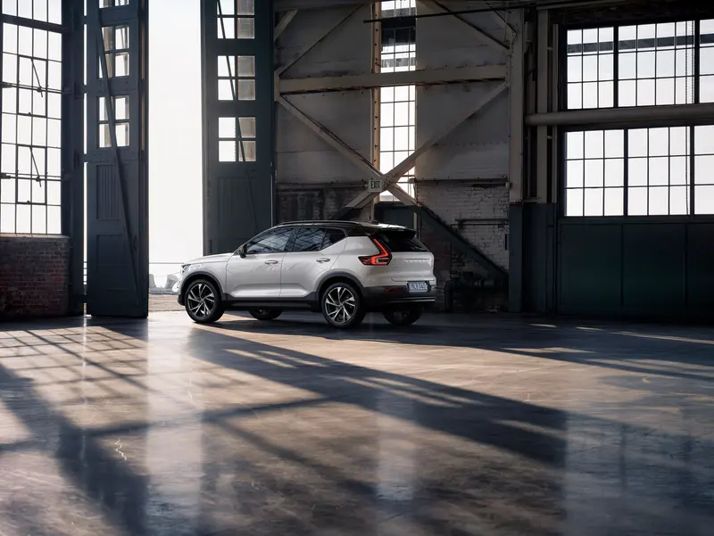 ภาพรถ Volvo XC40 ของแท้จากสื่อทางการของผู้ผลิต ใช้ประกอบการเลือกไซซ์ยางให้ตรงรุ่น