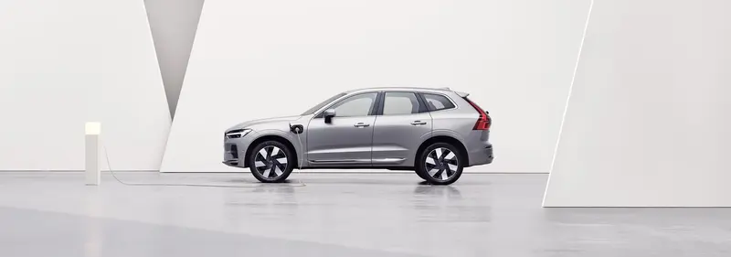 ภาพรถ Volvo XC60 ของแท้จากสื่อทางการของผู้ผลิต ใช้ประกอบการเลือกไซซ์ยางให้ตรงรุ่น