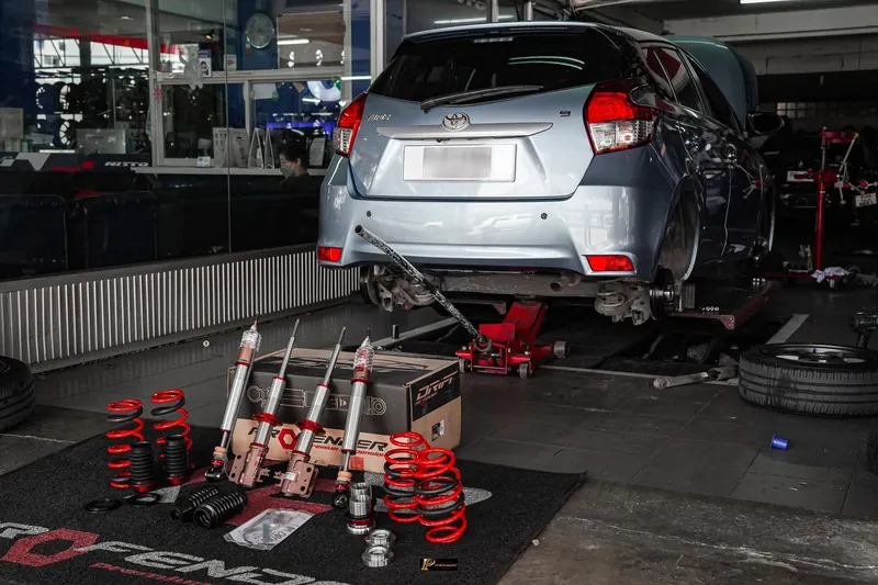 Toyota Yaris XP150 ติดตั้งชุดโช้ค Profender DRIFT ที่ร้าน TAIRODGROUP